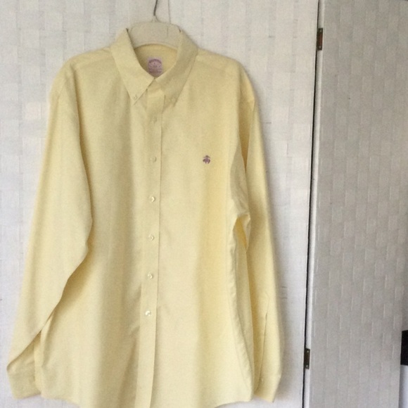 Brookes  Brothers Mens Shirt size L long sleeves button down yellow.   #308 - Picture 1 of 8